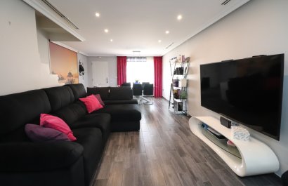 Resale - Townhouse / Duplex / Corner - Redován - Redovan - Town