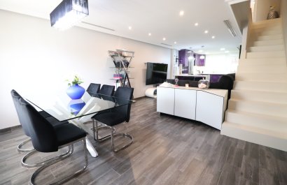 Resale - Townhouse / Duplex / Corner - Redován - Redovan - Town