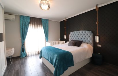Resale - Townhouse / Duplex / Corner - Redován - Redovan - Town