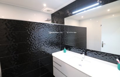 Resale - Townhouse / Duplex / Corner - Redován - Redovan - Town