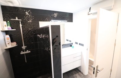 Resale - Townhouse / Duplex / Corner - Redován - Redovan - Town