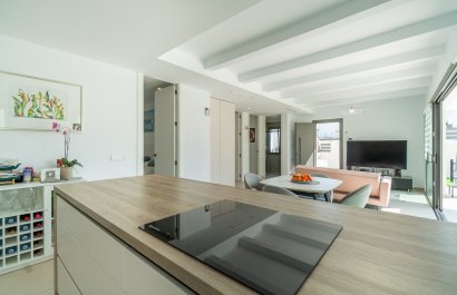 Resale - Villa - Orihuela Costa - Villamartin Golf