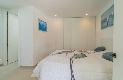 Resale - Villa - Orihuela Costa - Villamartin Golf