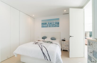 Resale - Villa - Orihuela Costa - Villamartin Golf