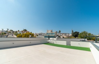 Resale - Villa - Orihuela Costa - Villamartin Golf