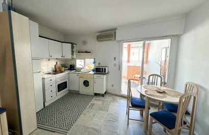 Resale - Apartment / flat - Torrevieia - Center
