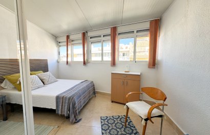Resale - Apartment / flat - Torrevieia - Center