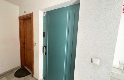 Resale - Apartment / flat - Torrevieia - Center