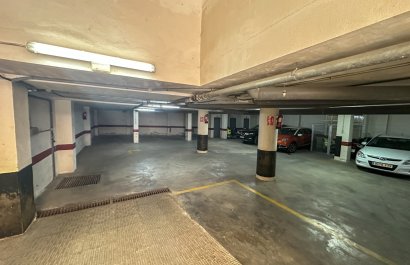 Resale - Apartment / flat - Torrevieia - Center