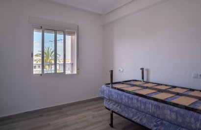 Resale - Apartment / flat - Pilar de la Horadada - Torre de la Horadada