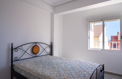 Resale - Apartment / flat - Pilar de la Horadada - Torre de la Horadada