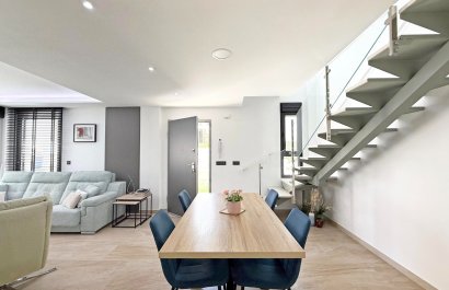 Resale - Villa - Orihuela Costa - Villamartín