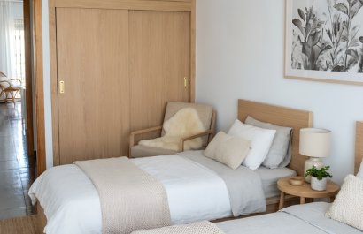 Resale - Townhouse / Duplex / Corner - Pilar de la Horadada - Torre de la Horadada