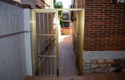 Resale - Townhouse / Duplex / Corner - Pilar de la Horadada - Torre de la Horadada
