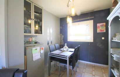 Resale - Townhouse / Duplex / Corner - Villamartín
