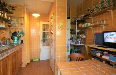 Resale - Townhouse / Duplex / Corner - Villamartín
