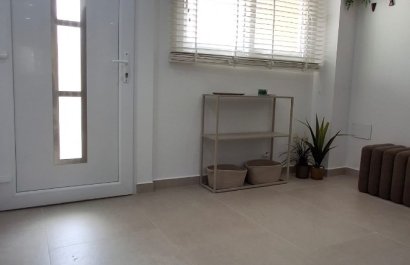 Resale - Apartment / flat - Torrevieia - Playa Acequion