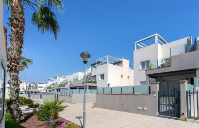 Resale - Townhouse / Duplex / Corner - Torrevieia - Aguas Nuevas