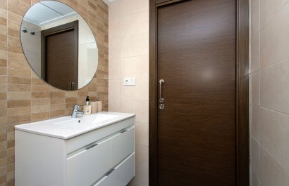 Resale - Townhouse / Duplex / Corner - Torrevieia - Aguas Nuevas