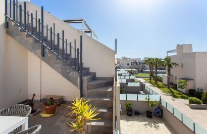 Resale - Townhouse / Duplex / Corner - Torrevieia - Aguas Nuevas