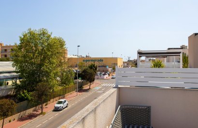 Resale - Townhouse / Duplex / Corner - Torrevieia - Aguas Nuevas