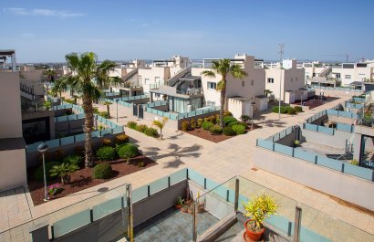 Resale - Townhouse / Duplex / Corner - Torrevieia - Aguas Nuevas
