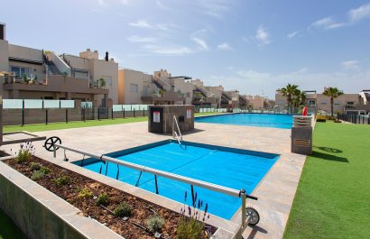 Resale - Townhouse / Duplex / Corner - Torrevieia - Aguas Nuevas