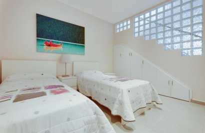 Resale - Villa - Torrevieia - Torrevieja
