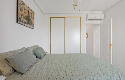 Resale - Apartment / flat - Daya Nueva - Costa Blanca South