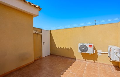 Resale - Apartment / flat - Daya Nueva - Costa Blanca South