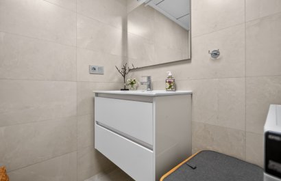 Resale - Apartment / flat - Torrevieia - Playa Los Locos
