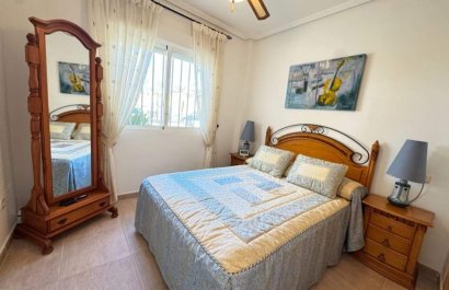 Resale - Apartment / flat - Orihuela Costa - Villamartín