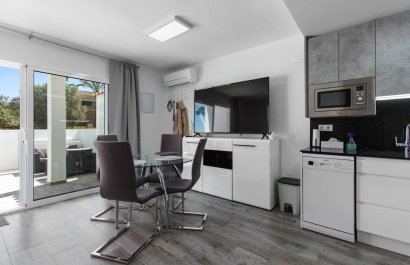 Resale - Apartment / flat - Torrevieia - Lago Jardin