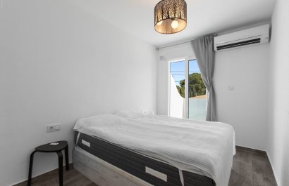 Resale - Apartment / flat - Torrevieia - Lago Jardin