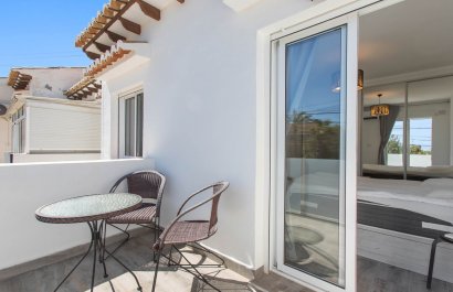 Resale - Apartment / flat - Torrevieia - Lago Jardin