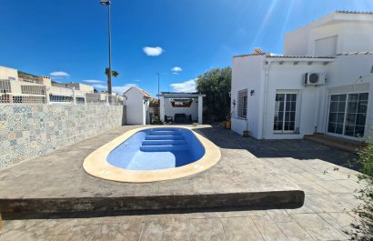 Resale - Villa - Fortuna - Urbanizacion Las Kalendas