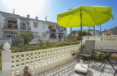Resale - Townhouse / Duplex / Corner - Torrevieia - Lago Jardin