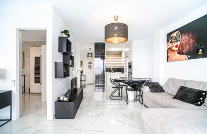 Resale - Apartment / flat - Torrevieia - Punta Prima