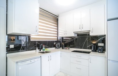 Resale - Apartment / flat - Torrevieia - Punta Prima