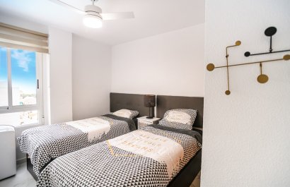Resale - Apartment / flat - Torrevieia - Punta Prima