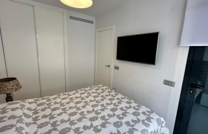 Resale - Apartment / flat - Torrevieia - Calas Blancas