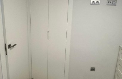 Resale - Apartment / flat - Torrevieia - Calas Blancas