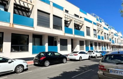 Resale - Apartment / flat - Torrevieia - Calas Blancas