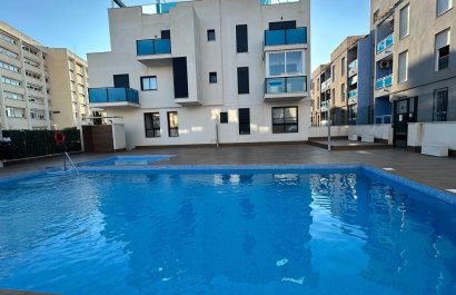 Resale - Apartment / flat - Torrevieia - Calas Blancas