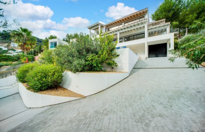 Resale - Villa - PALMA - Son Vida