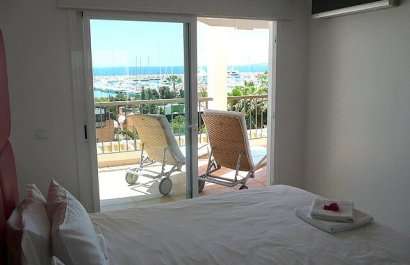 Resale - Apartment / flat - PORTALS NOUS - Calvià