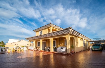 Resale - Villa - Torrevieia - LOS BALCONES - LOS ALTOS