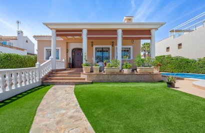 Resale - Villa - Torrevieia - La Mata