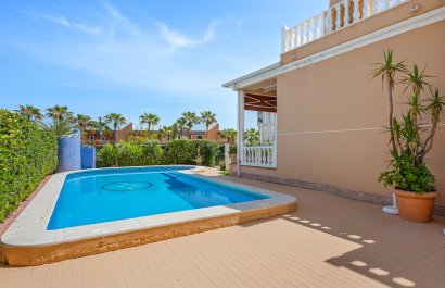 Resale - Villa - Torrevieia - La Mata