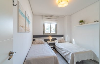 Resale - Apartment / flat - Orihuela Costa - Los Dolses